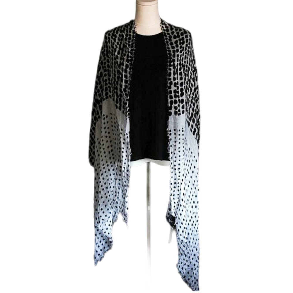 Lord & Taylor | NWT Black & White Pebble Print Scarf/Wrap w frayed edge
